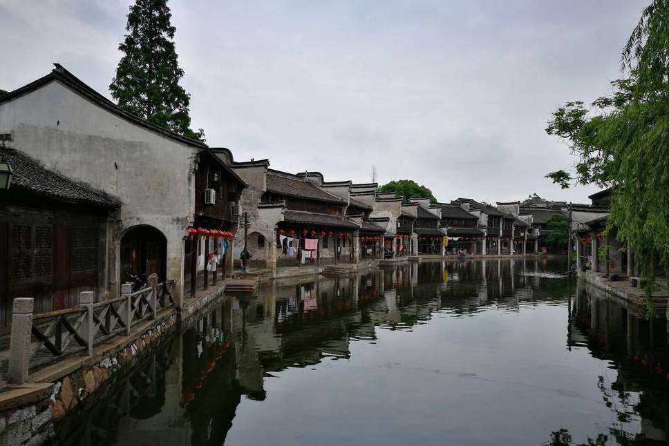 探索冷知识的一个关系挺好的男生跟我表白,我还要读研就委婉拒绝了,后来他在工作上更努力了,他值得信任吧?平台-小编带你揭秘